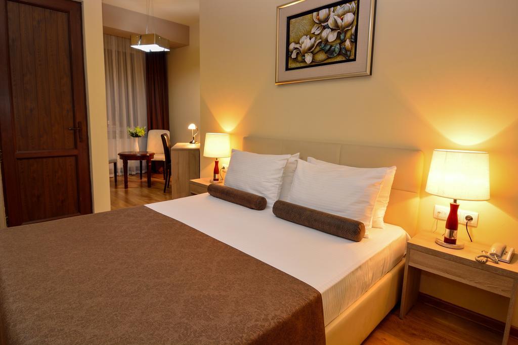 Hotel Diamond Tbilisi Phòng bức ảnh