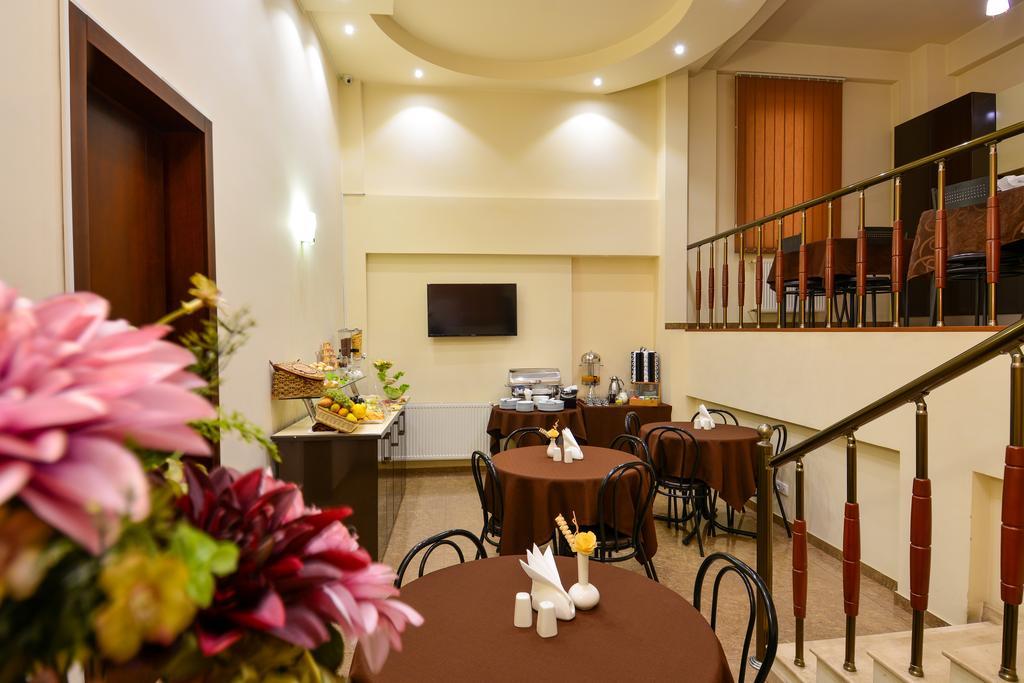 Hotel Diamond Tbilisi Ngoại thất bức ảnh