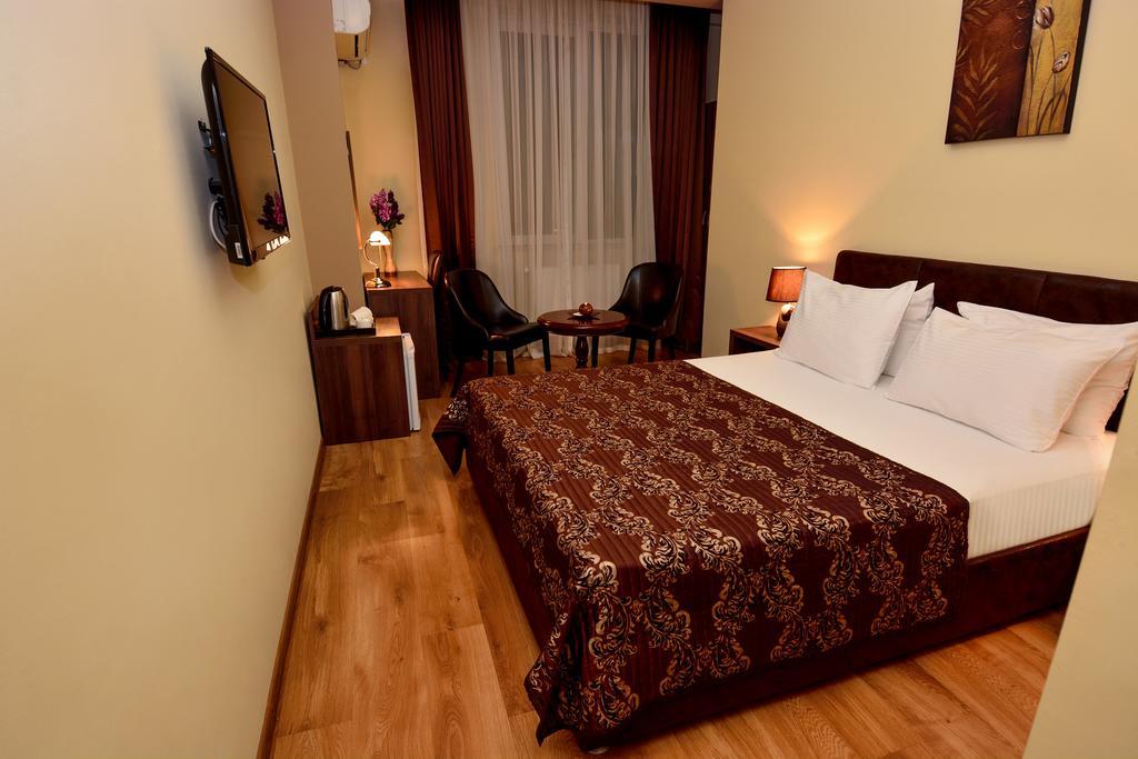 Hotel Diamond Tbilisi Phòng bức ảnh