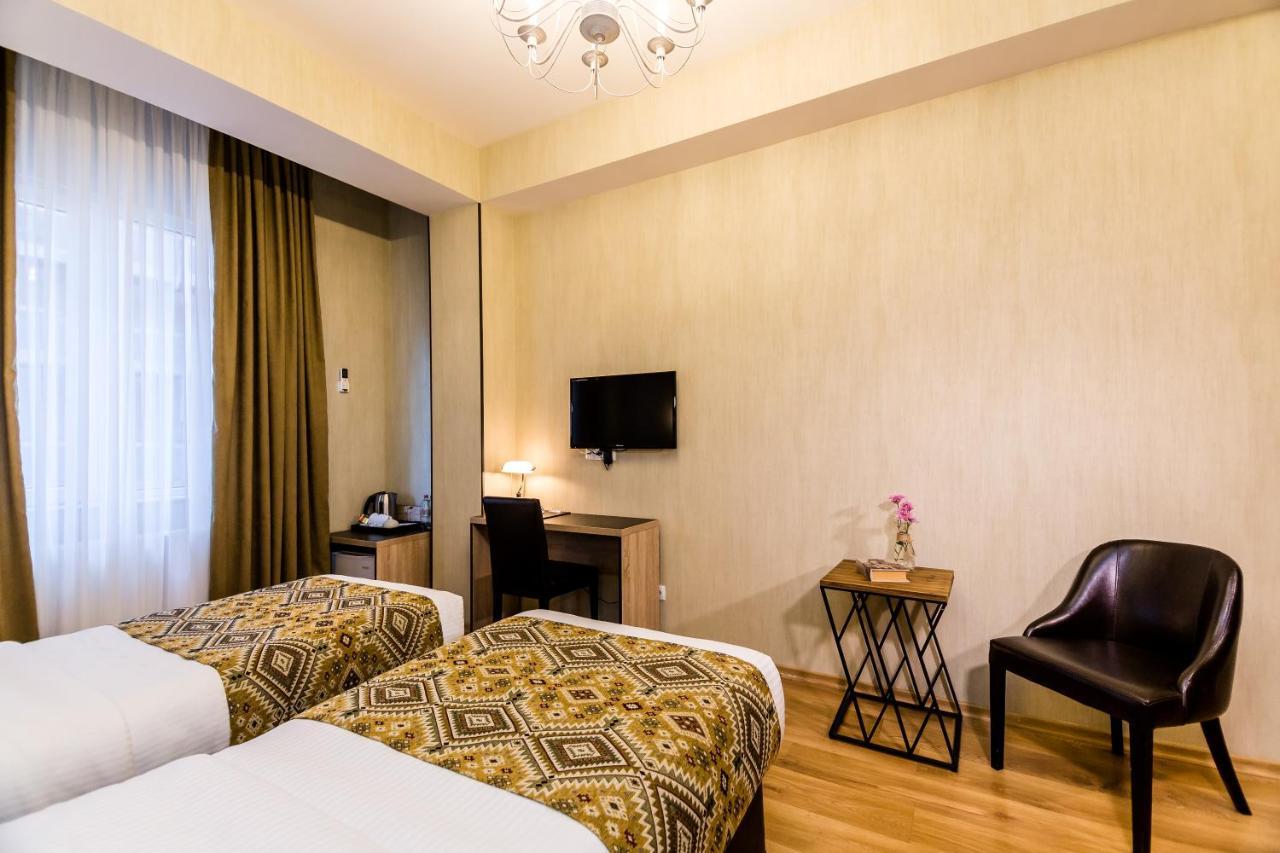 Hotel Diamond Tbilisi Ngoại thất bức ảnh